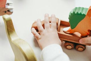 Nevzali tě do školky, a tak tě musím zabavit sama. Nemám na to nervy - Médium.cz